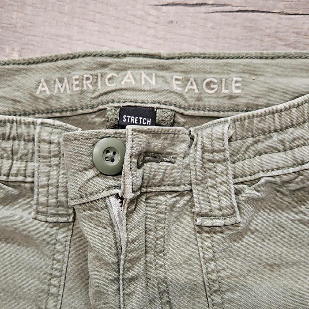 American Eagle Cargo Light Olive Pants